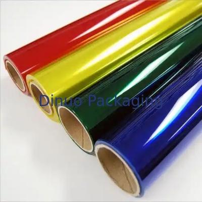 Turnover Stretch And Shrink Film dalam warna merah yang terbuat dari 100% bahan perawan