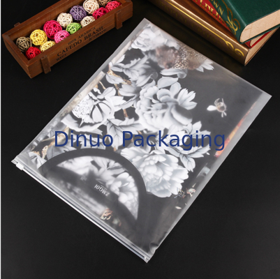 Ukuran Disesuaikan CPE Zipper Bags Matte Frosted Packaging Bags Dengan Ziplock Closure Untuk Pengiriman