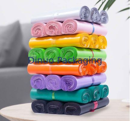 Kantong Poly Mailer Tahan Air dan Segel Sendiri Tahan Sobek untuk Kurir Pakaian