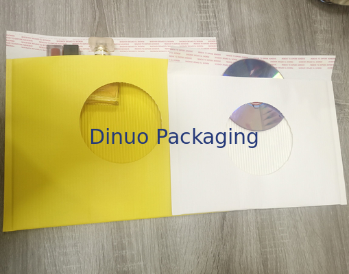Kuning Tidak Ada Plastik Bantalan Kertas Permukaan Amplop