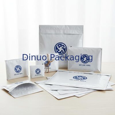 40 sampai 200gm kantong pos gelembung Desain logo khusus dalam ukuran yang disesuaikan Memastikan kemasan yang aman dan perlindungan mailing